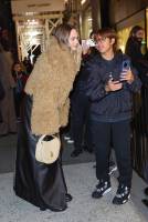 Cara Delevingne The NY Burberry Flagship Store reopening - Oct 16 p7s6revjps