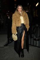 Cara Delevingne The NY Burberry Flagship Store reopening - Oct 16 17s6resqve