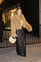 Cara Delevingne The NY Burberry Flagship Store reopening - Oct 16 w7s6rej53t