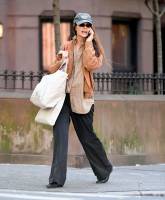 Katie Holmes out in NYC - Oct 19 p7s6x1te22