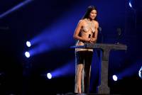 Zendaya - 2024 Rock & Roll Hall Of Fame Induction Ceremony - Oct 19 h7s6wbuwfc