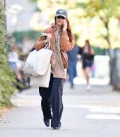 Katie Holmes out in NYC - Oct 19 o7s6x1n4cw