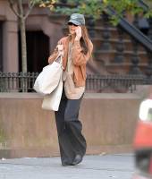 Katie Holmes out in NYC - Oct 19 f7s6x1r5c5