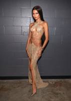 Zendaya - 2024 Rock & Roll Hall Of Fame Induction Ceremony - Oct 19 k7s6wbgxgf