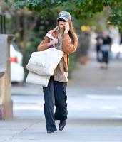 Katie Holmes out in NYC - Oct 19 a7s6x1i0rw