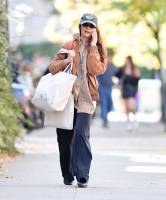 Katie Holmes out in NYC - Oct 19 m7s6x1mj32