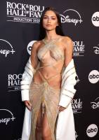 Zendaya - 2024 Rock & Roll Hall Of Fame Induction Ceremony - Oct 19 v7s6wb83g6