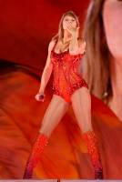 Taylor Swift performing The Eras Tour in Miami - Oct 18 37s6u875ig