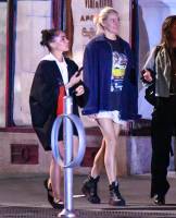 Shailene Woodley & Zoë Kravitz dinner at Buvette in NYC - Oct 22 57s7dptxgs