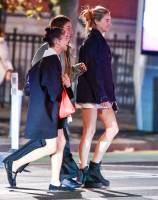 Shailene Woodley & Zoë Kravitz dinner at Buvette in NYC - Oct 22 d7s7dqi0bl