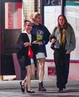 Shailene Woodley & Zoë Kravitz dinner at Buvette in NYC - Oct 22 e7s7dpoq1b