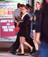 Shailene Woodley & Zoë Kravitz dinner at Buvette in NYC - Oct 22 j7s7dqcjzg