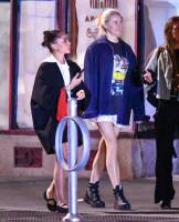 Shailene Woodley & Zoë Kravitz dinner at Buvette in NYC - Oct 22 17s7dpsqt6