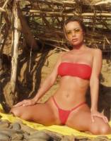Crissy Moran - Bikinis u7s8cu74h0