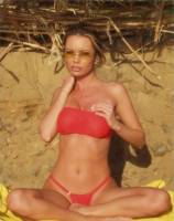 Crissy Moran - Bikinis p7s8cu40xv