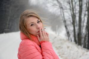Nude-In-Russia 2024-11-26 Eva - Smokes in winter - x27 67sjm50bip