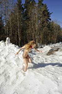 Nude-In-Russia 2024-12-06 Eva - On cold ice k7sjm77uu7