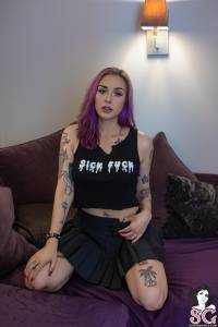 Eleonxrwild - Sick World - x54 u7sk8ghtfs