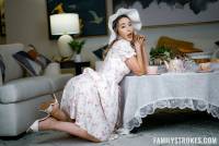 Isabella Nice & Sweet Sophia - A Spoonful of Cum For Your Tea - Feb 14 m7sn4w9blz