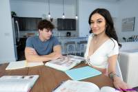 Molly Little, Parker Ambrose & Sawyer Cassidy - Stepsisters Threeway Homework -  a7somfnyy2