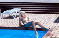 Irina - Bath Sun - Apr 4 o7sptmcz7e
