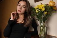 [MPLStudios] Stefani - Yellow Rose (x) 04-07-2025 f7sqaoxiep