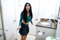 Delilah Dagger - Hole Alone - Apr 17 s7sq7wuz3r