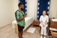 Funky Town - Cute masseuse has a hard client - Apr 19 h7sqlgnl4a