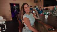 Della Cate - Waitress Breaks for BFs Big Sub - Apr 22 q7sqso8gvd