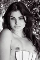 [MetArt] Zoelie - Yellow Sundress (x137) 04-24-2025 k7srak9vya