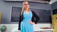 [MommyBlowsBest] Aderes Quin - Detention Distraction (x101) 04-29-2025 l7sr1f4u6w