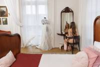 [MetArt] Eliness - Vintage Bed (x137) 04-28-2025 m7sr04r1uk