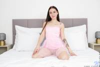 [Nubiles] Emma Evans - Emma Is Horny (x) 04-30-2025 m7sr43k4te