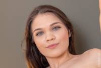 [WowGirls] Elizabeth T - Keeping My Body Fit (x105) 04-30-2025 z7sr3qxiex