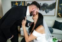 Roxie Sinner is Desperate to Get Pounded - May 2 n7sr7s3kda