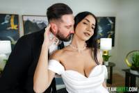 Roxie Sinner is Desperate to Get Pounded - May 2 y7sr7s4ive