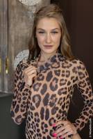 [WowGirls] Tiffany Tatum - Illumined Grace (x85) 05-04-2025 o7srjwgfhb