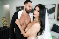 Roxie Sinner is Desperate to Get Pounded - May 2 57sr7sp7uc