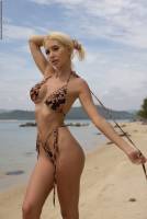 [Photodromm] Eugenia - Islands Beach (x50) 05-04-2025 a7srkpbpnk