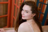[MetArt] Carley - Presenting Carley (x118) 05-09-2025 i7srso5ctu