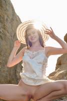 [MetArt] Toree - Ocean Breeze (x130) 05-09-2025 17srs3scmf