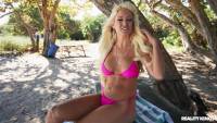 Bree Brooks - Buttfucking Beach Babe - May 31 y7stbb5hms
