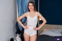 [tmwVRnet] Elena Vedem - Spicy Show In Bed (x66) 06-07-2025  o7st6u2usg