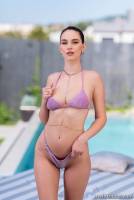Leya De Santis Offers Up Her Delicious Pussy And Ass  n7stnktopj