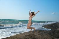 [MetArt] Georgia - Shoreline Stroll (x113) 06-11-2025  77stmbhlr0
