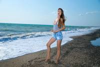 [MetArt] Georgia - Shoreline Stroll (x113) 06-11-2025  i7stmaqknf
