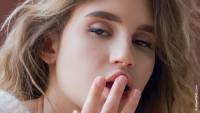 [WowGirls] Mia Bloom - Cozy Desire (x70) 06-25-2025  47su41va12