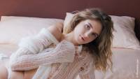 [WowGirls] Mia Bloom - Cozy Desire (x70) 06-25-2025  n7su41ofvd