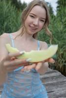 [MetArt] Mirka - Peachy Picnic (x120) 06-29-2025  k7su9gfnil
