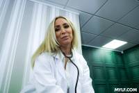 Karly Simon - The Doctor Will Suck Your Cum Now - July 7 a7suqlohl3